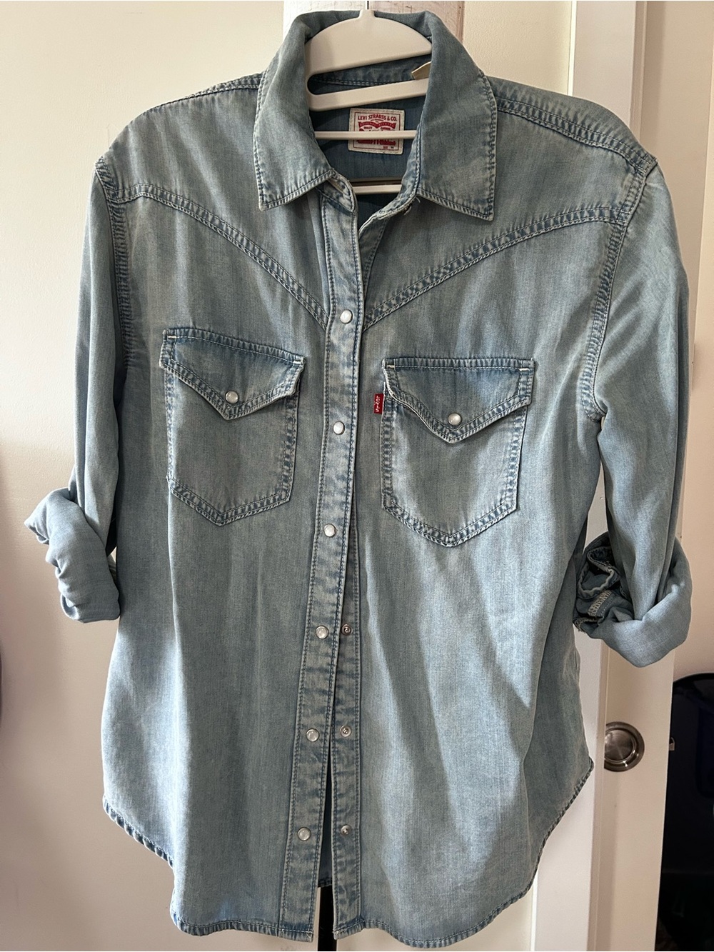 Super soft Levi's Light Blue Denim Western Shirt with Snap Pockets